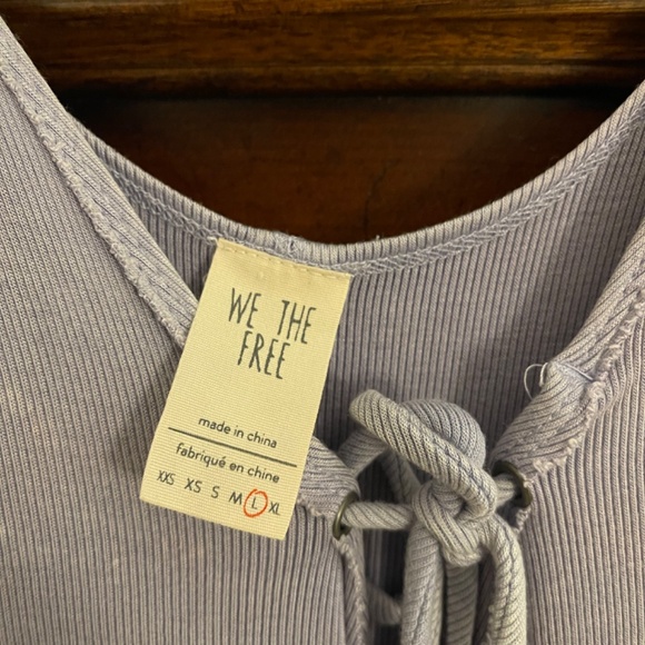 Top - Picture 2 of 2